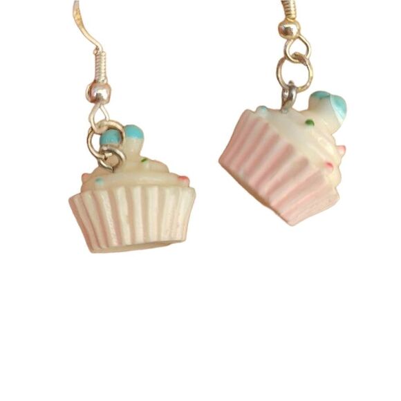 Kawaii Cupcake Dangle Earrings - Picture 1 of 3
